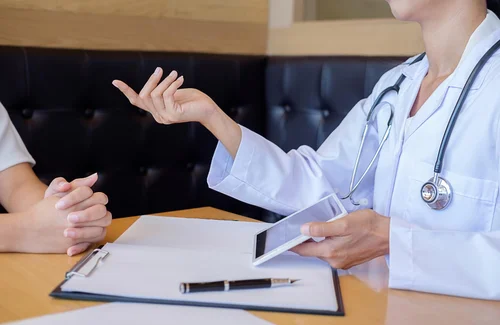 консультация у врача перед лечением аменции